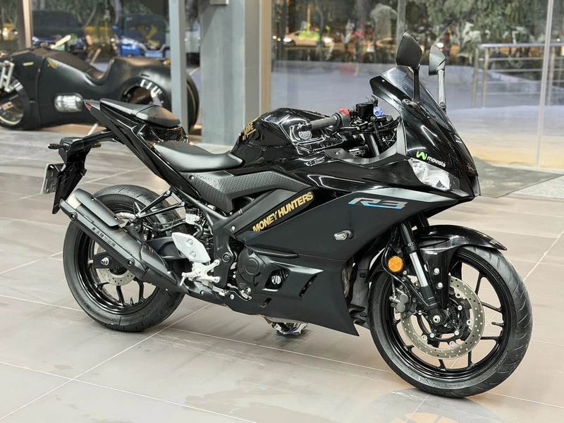 雅马哈 YZF-R3