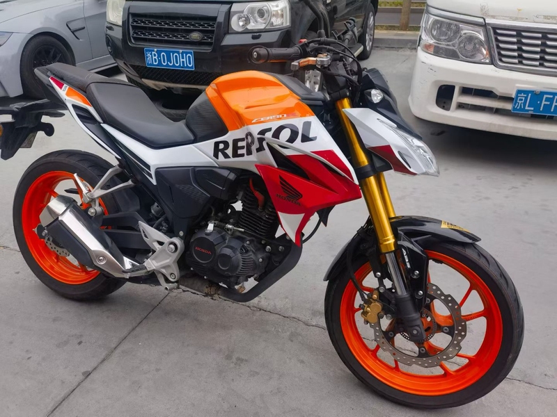 五羊本田 CB190R 暴锋眼