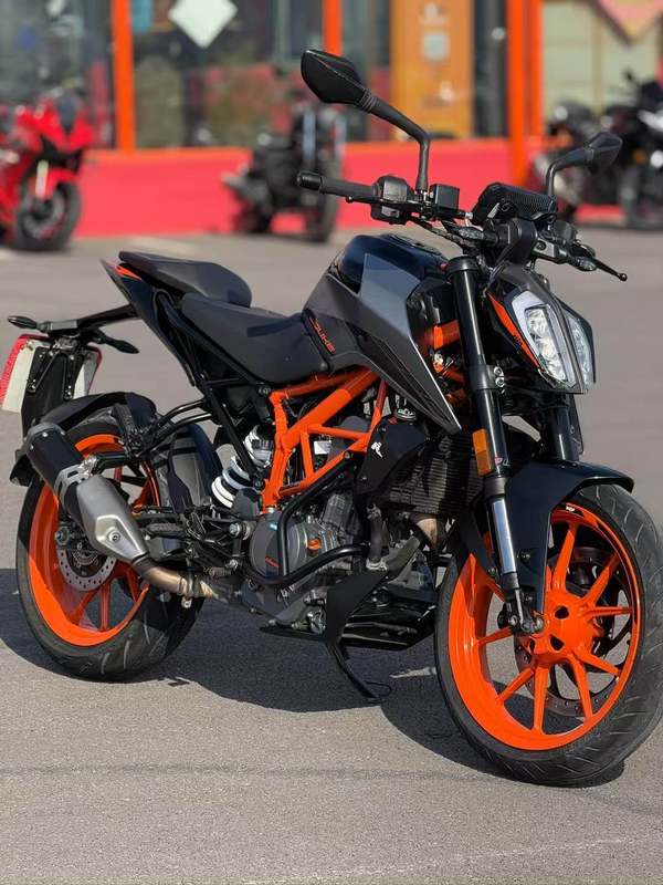 KTMR2R 390 Duke