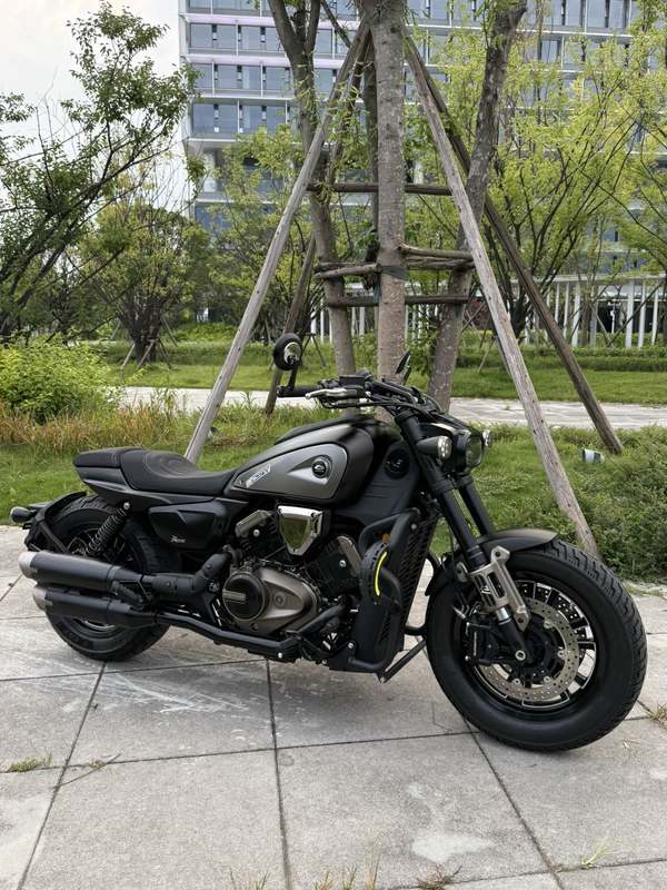 QJMOTOR 闪600