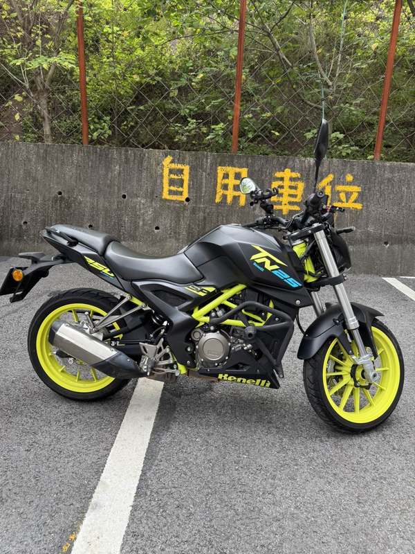 贝纳利 小黄龙 TNT 25