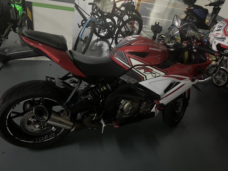 QJMOTOR 赛600