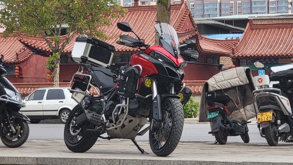 杜卡迪 Multistrada 950