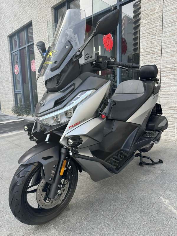 无极 SR250GT