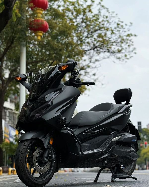 本田WING NSS350