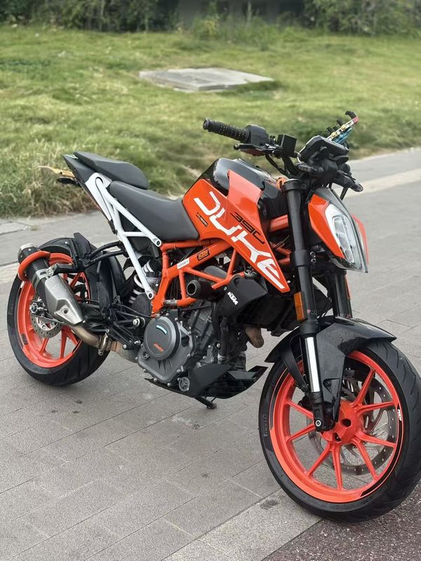 KTMR2R 390 Duke