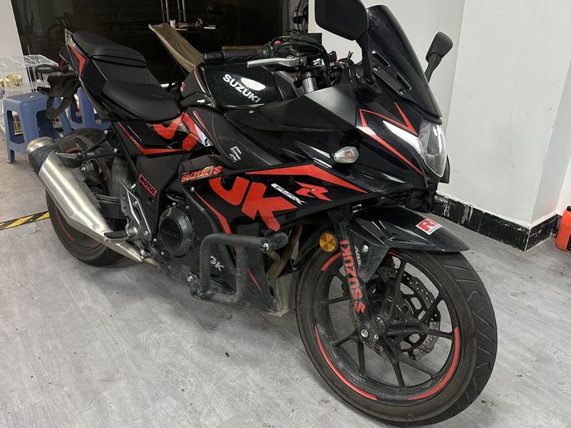 豪爵铃木 GSX250R