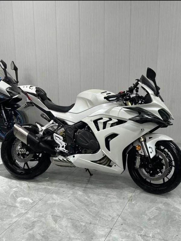 QJMOTOR 赛600