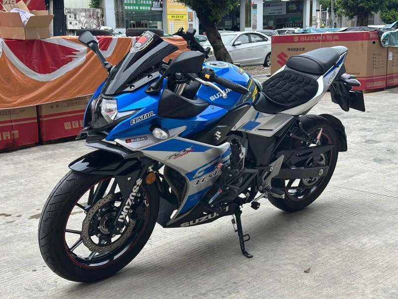 豪爵铃木 GSX250R