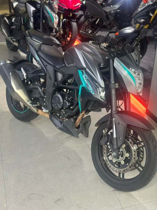 无极 300R