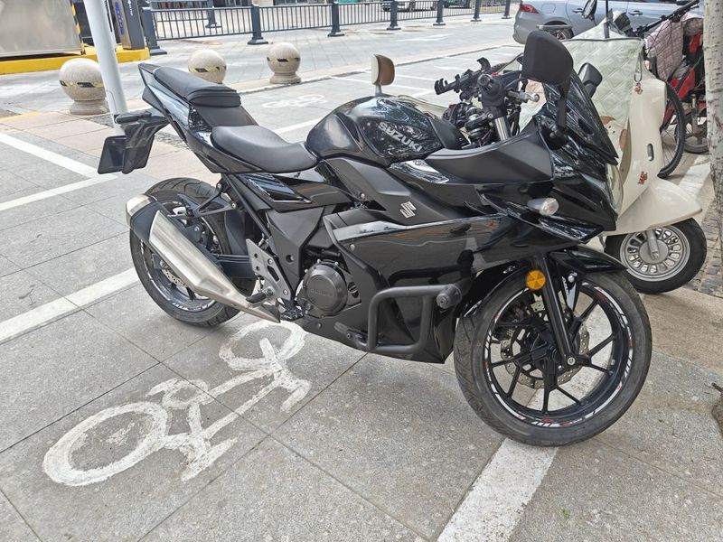 豪爵铃木 GSX250R