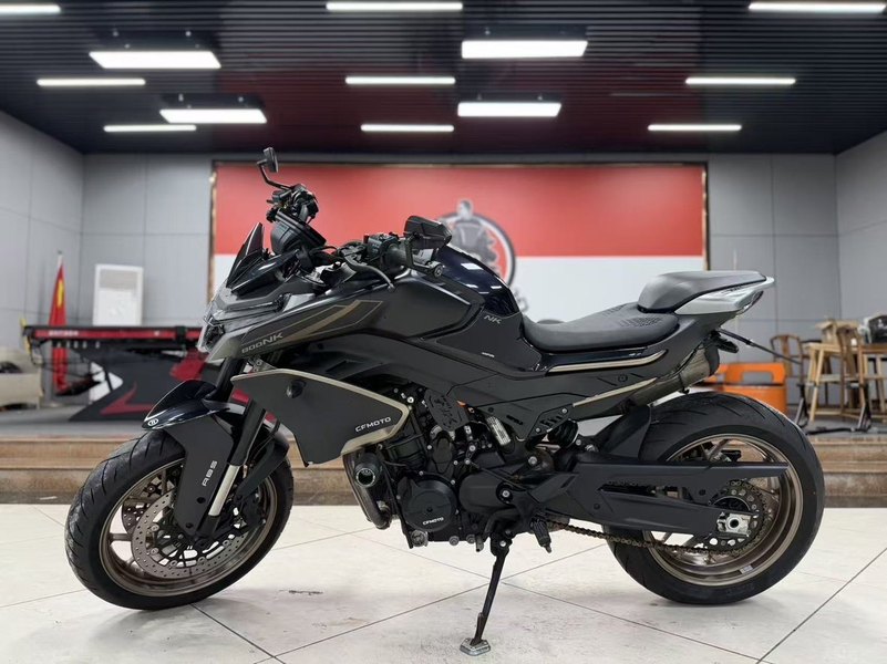 春风 800NK