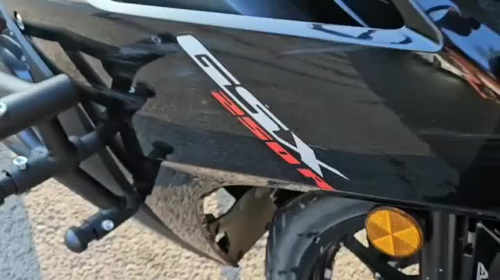 豪爵铃木 GSX250R