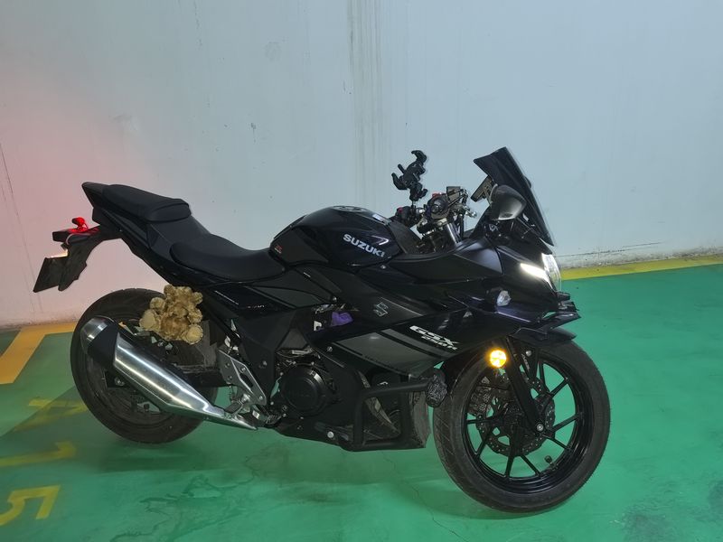 豪爵铃木 GSX250R
