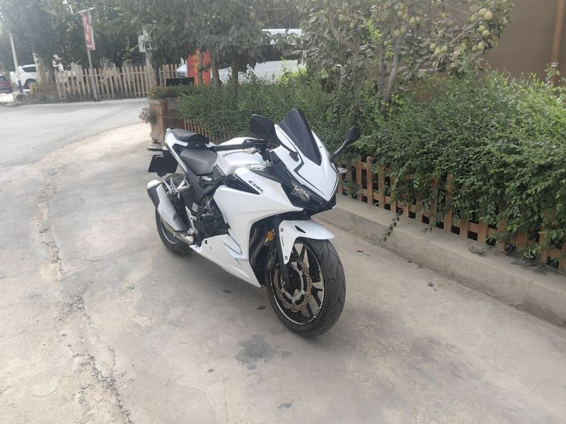 本田WING CBR400R