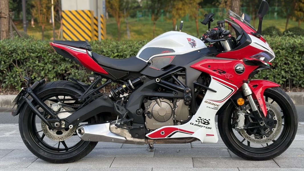QJMOTOR 赛600