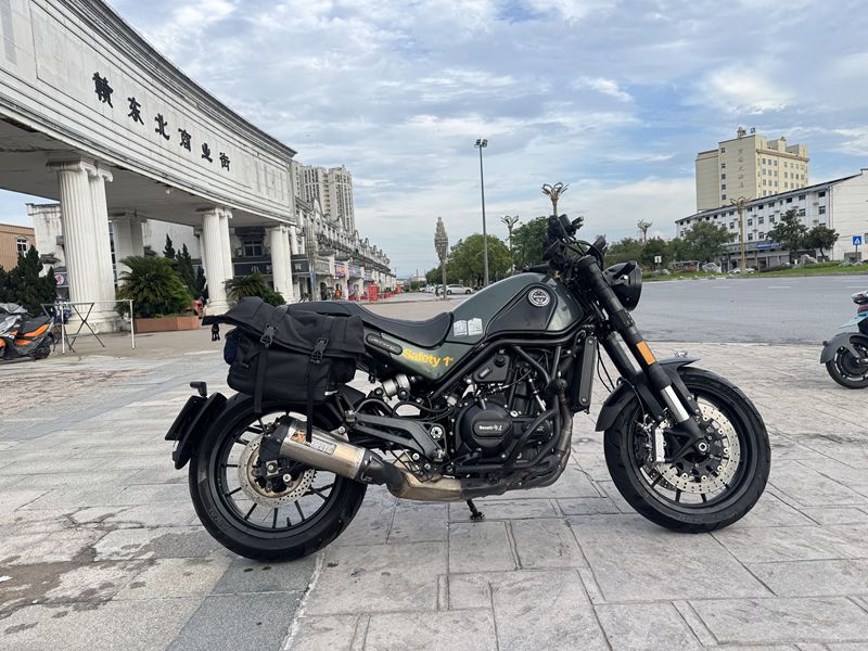 贝纳利 幼狮 Leoncino 500