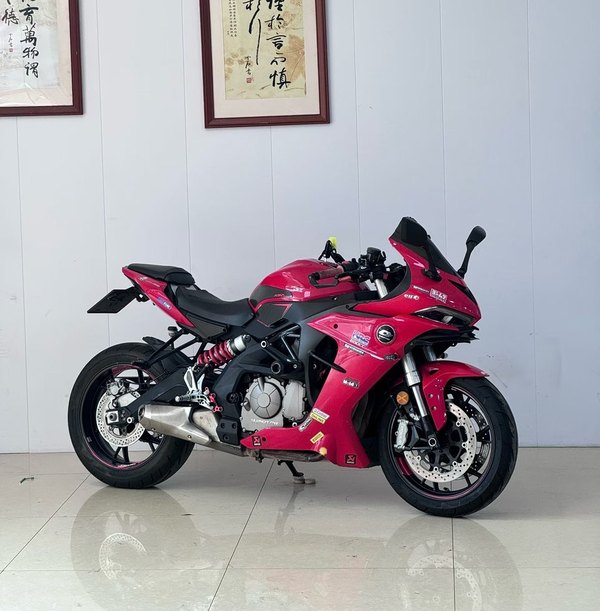 QJMOTOR 赛600