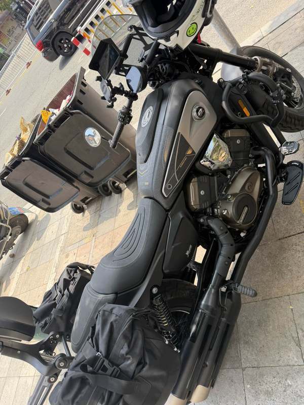 QJMOTOR 闪600