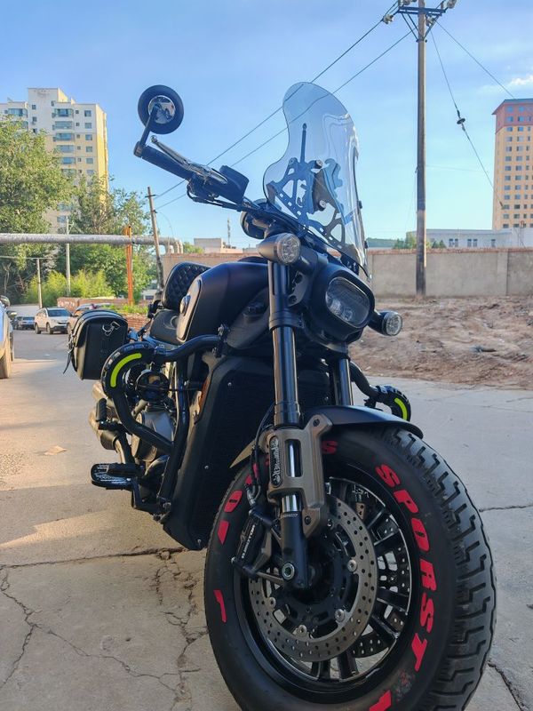 QJMOTOR 闪600
