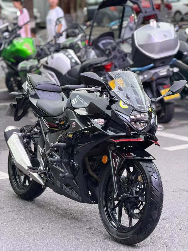 豪爵铃木 GSX250R