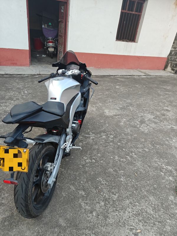 宗申阿普利亚 GPR250R