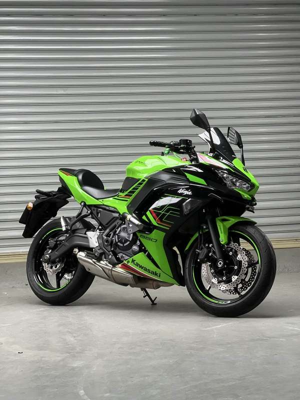 川崎 Ninja 650 