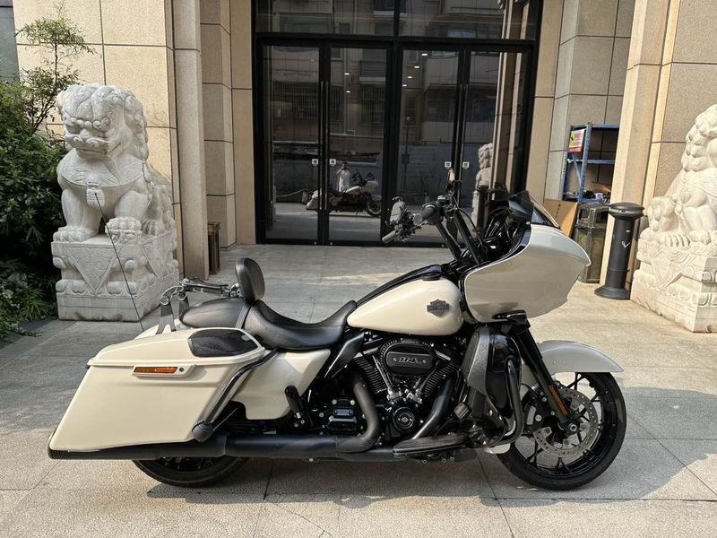 哈雷戴维森 公路滑翔 Road Glide