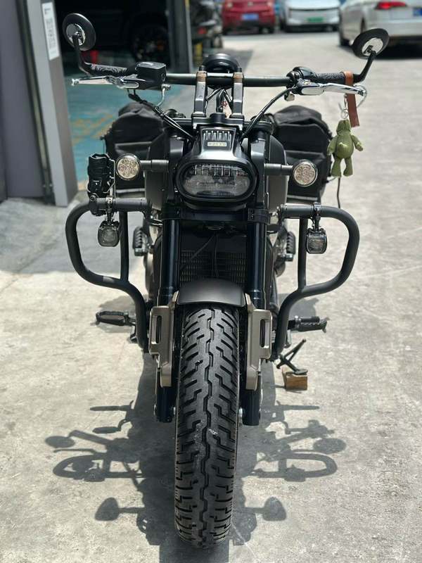 QJMOTOR 闪600