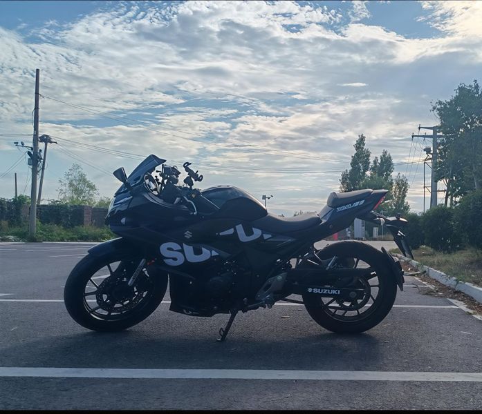 豪爵铃木 GSX250R