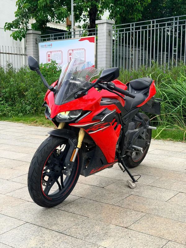 无极 250RR