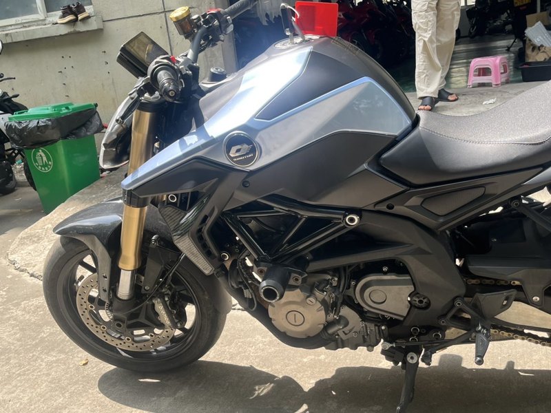 QJMOTOR 追600