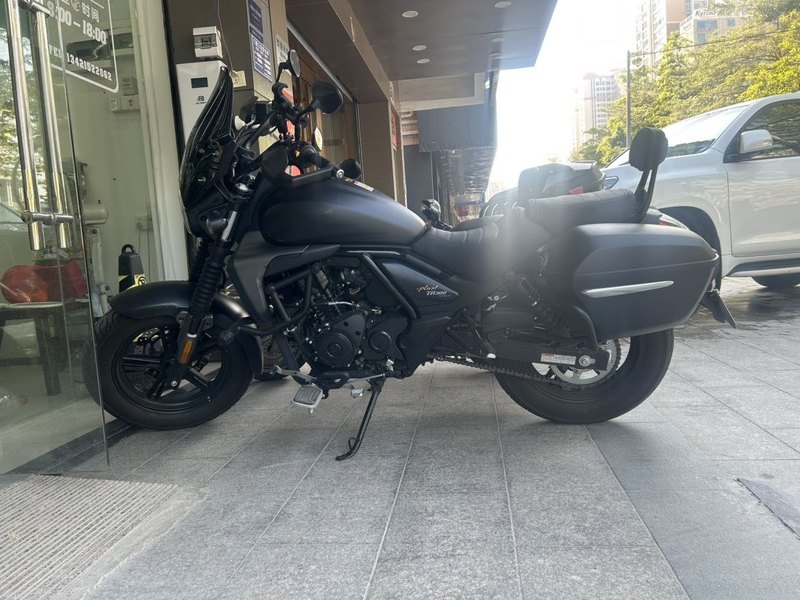 豪爵 TR300