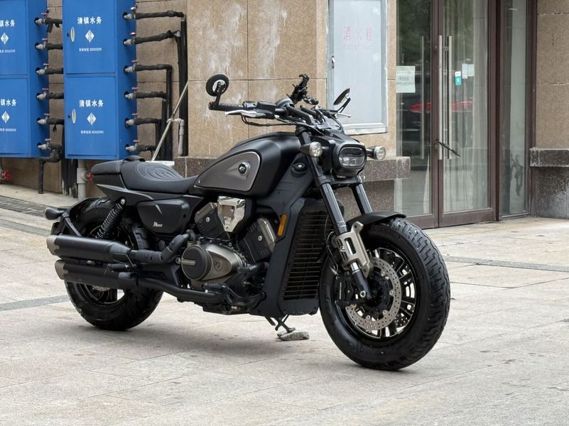 QJMOTOR 闪600