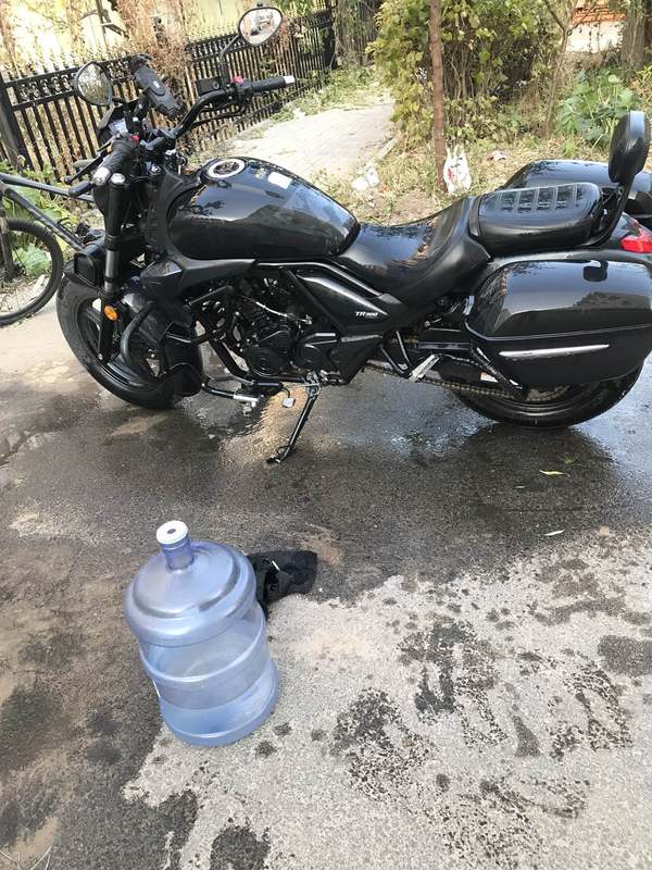 豪爵 TR300