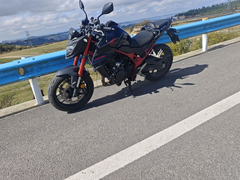 本田DREAMWING CB750