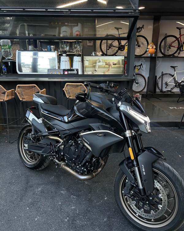 春风 800NK