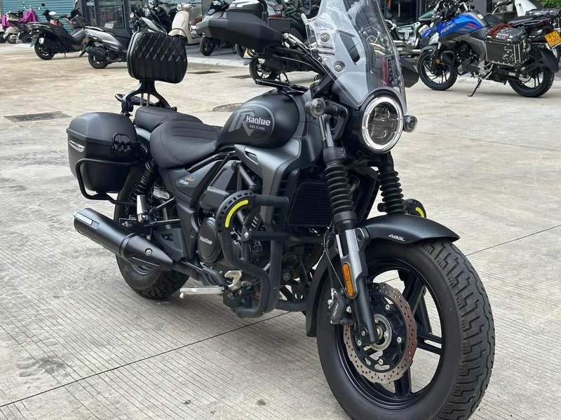 豪爵 TR300