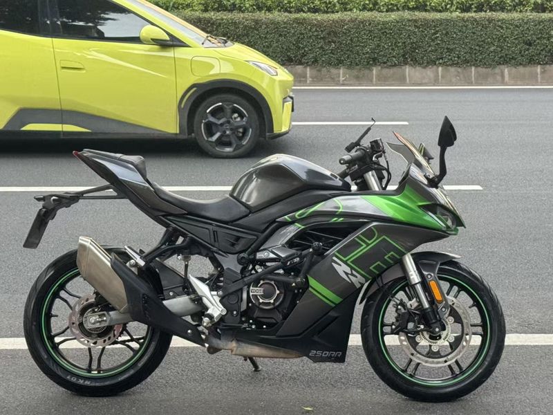 无极 250RR