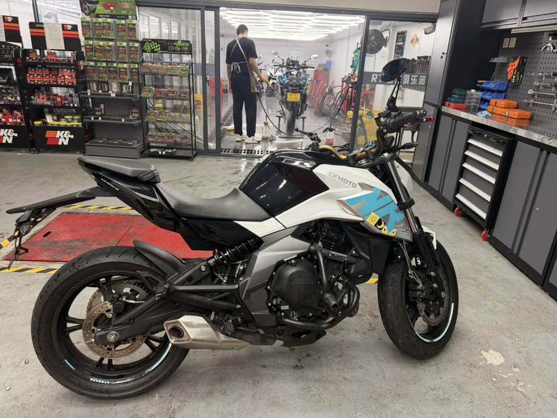 春风 400NK