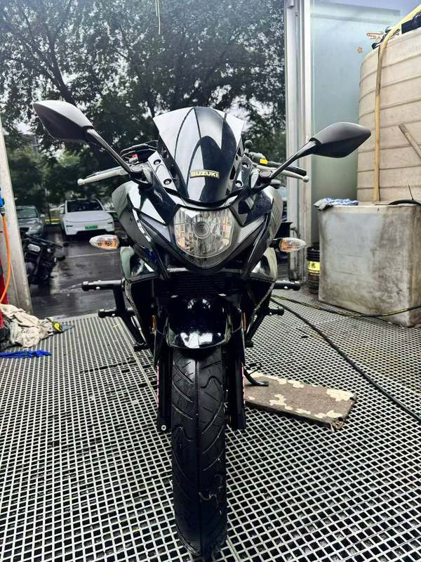 豪爵铃木 GSX250R