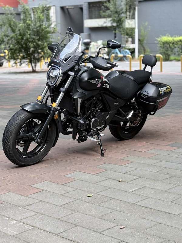 豪爵 TR300