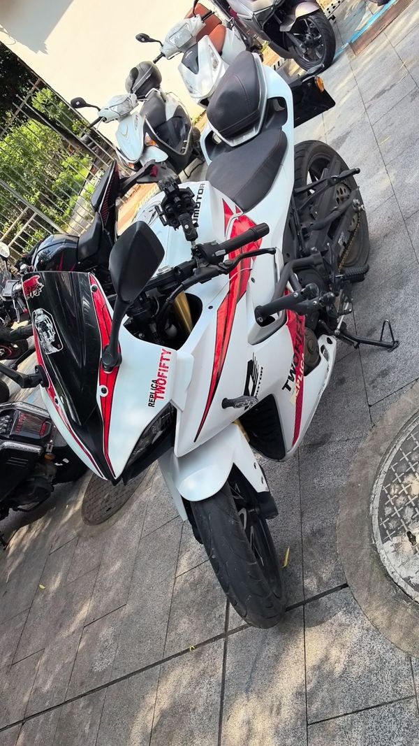 QJMOTOR 赛250