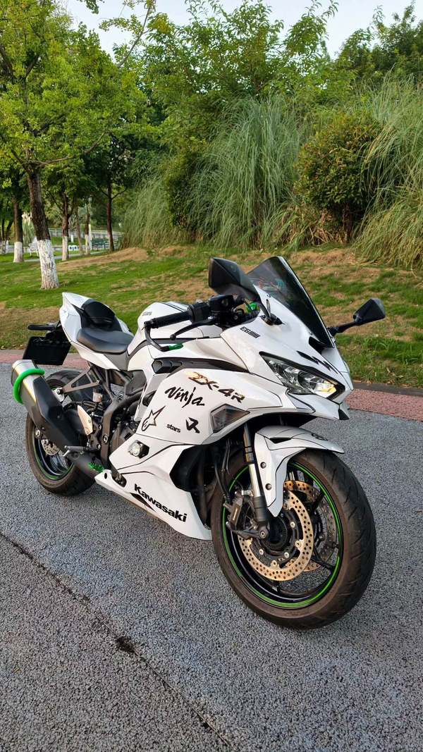 川崎 ZX-4R