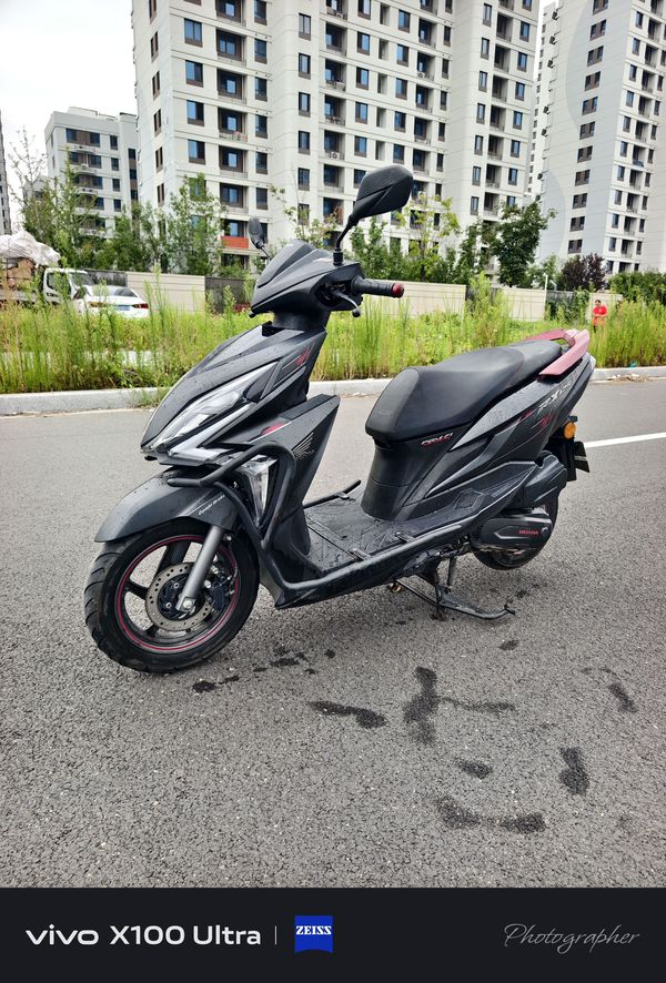 新大洲本田 裂行 RX125Fi