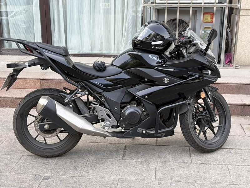 豪爵铃木 GSX250R