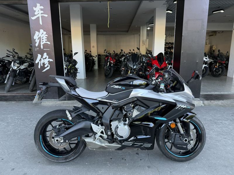 春风 675SR
