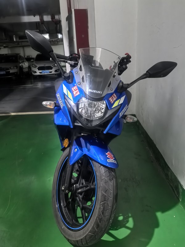 豪爵铃木 GSX250R