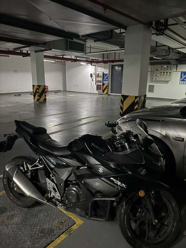 豪爵铃木 GSX250R