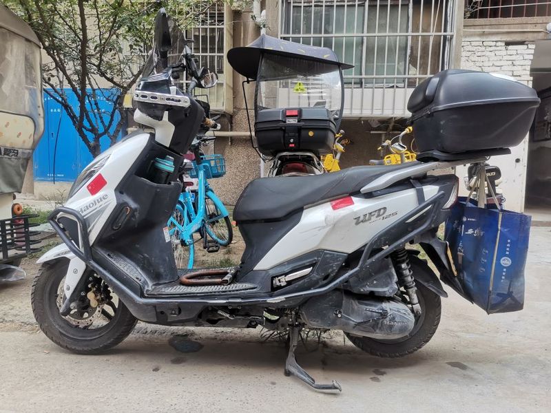 豪爵 UFD125